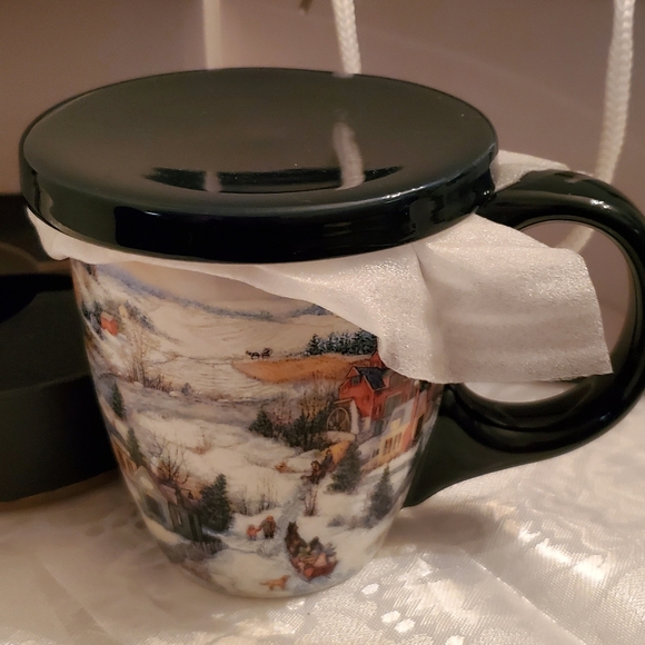 New Lang Sleigh Ride Tea Cup Set - Picture 2 of 9